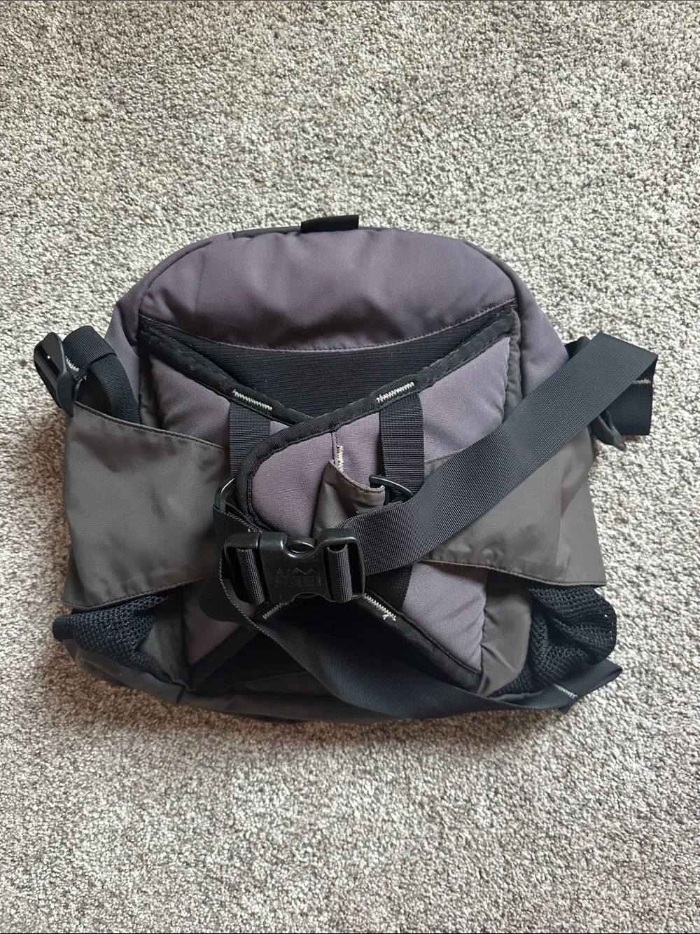 REI Gray and Black Men's Waist Daypack